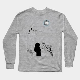 girl looking up at the sky Long Sleeve T-Shirt